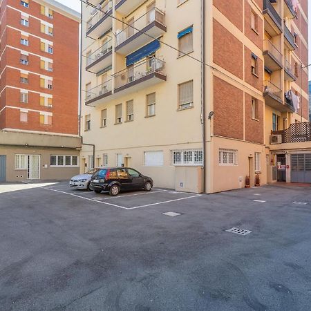 San Donato Fiere Essential Apartment W/Parking Bologne Extérieur photo