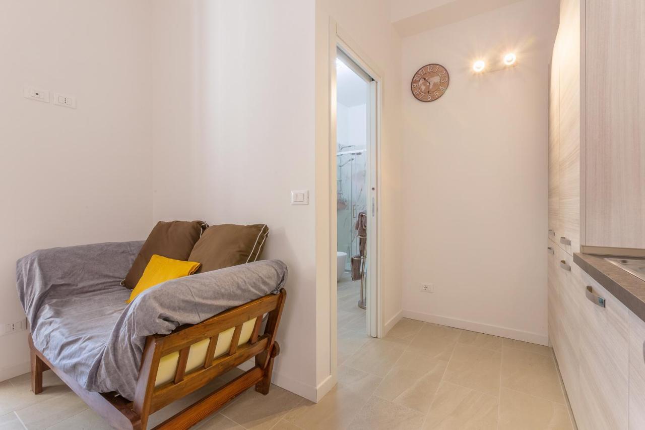 San Donato Fiere Essential Apartment W/Parking Bologne Extérieur photo