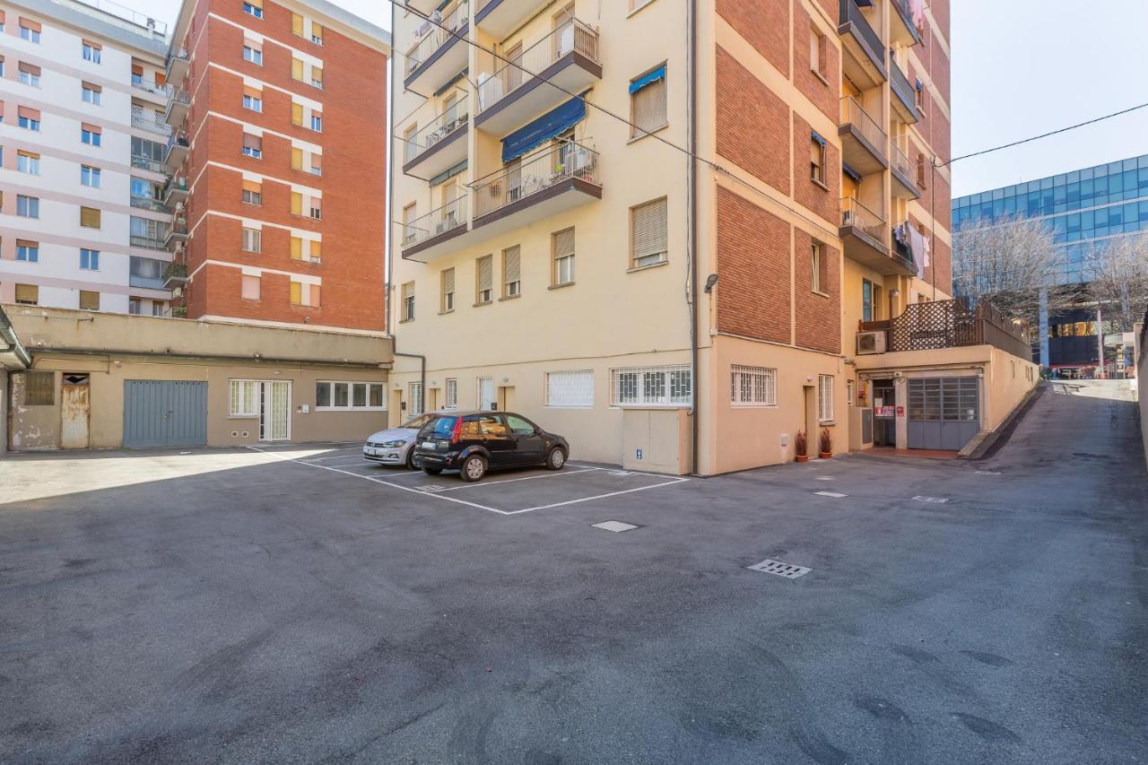 San Donato Fiere Essential Apartment W/Parking Bologne Extérieur photo